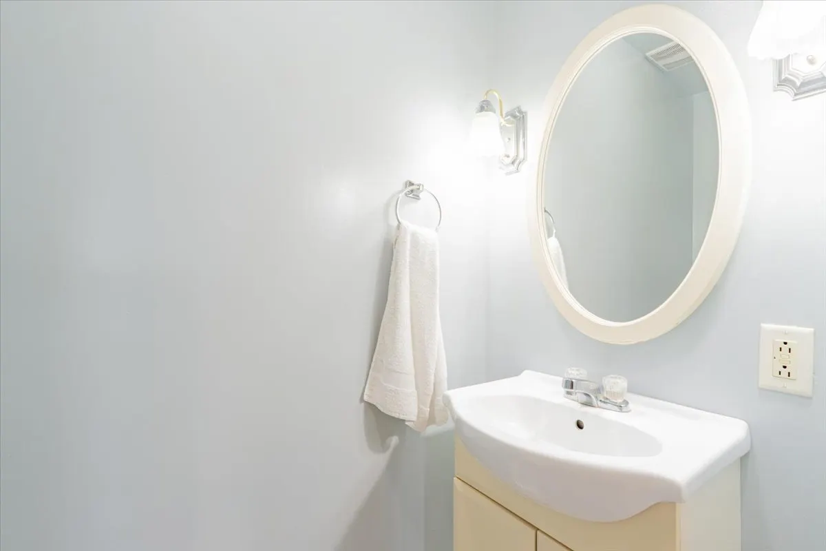 218 E Peoria Street IL