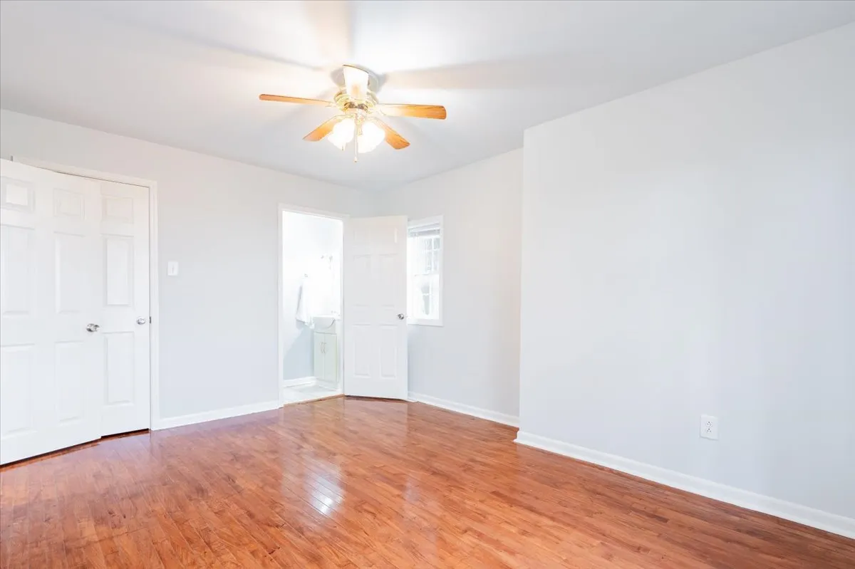 218 E Peoria Street IL