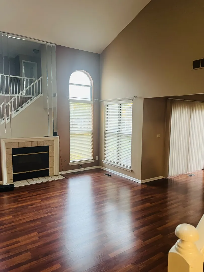 1042 Ridgefield Circle 1042 IL