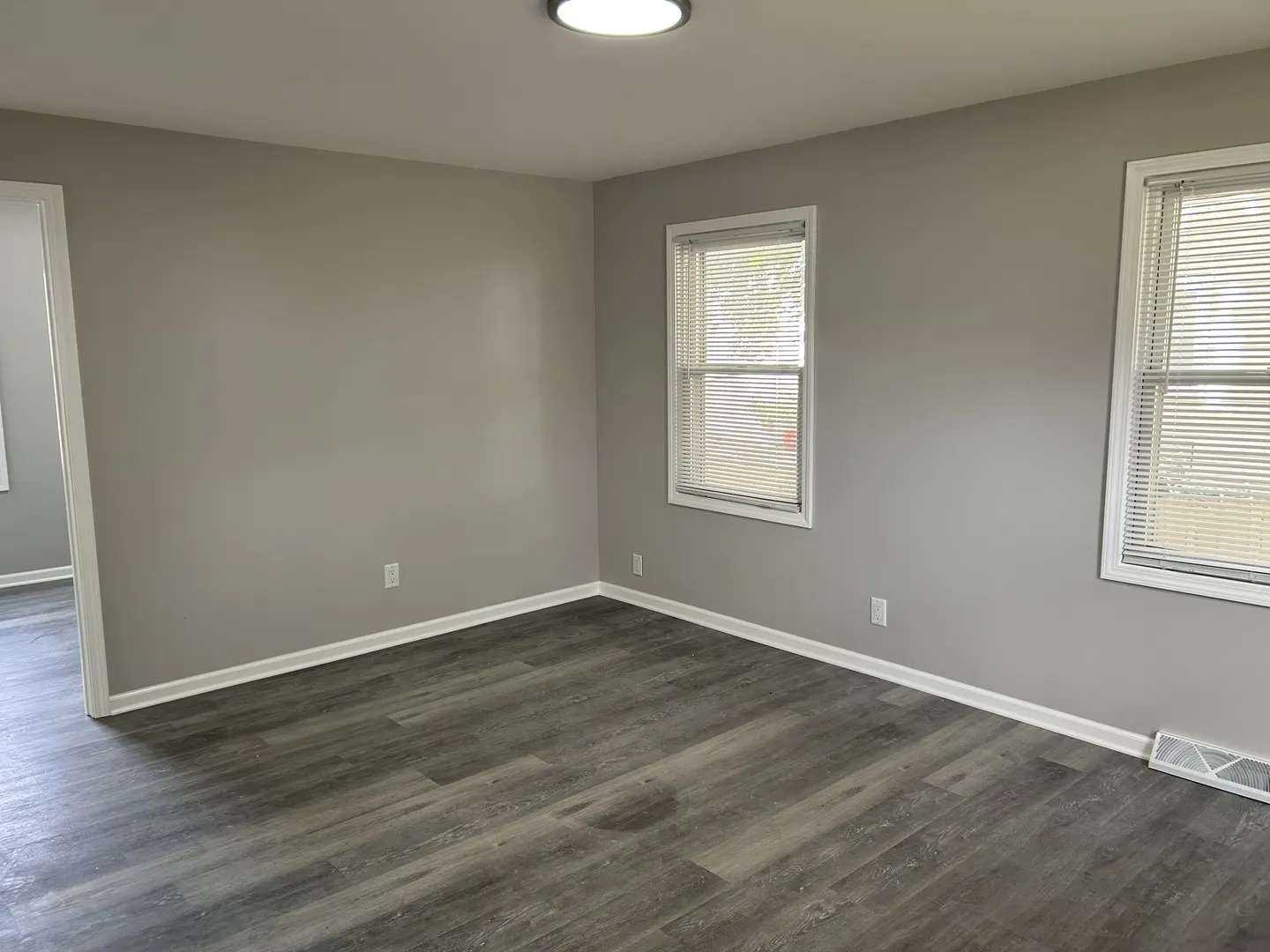 510 S Alfred Avenue IL