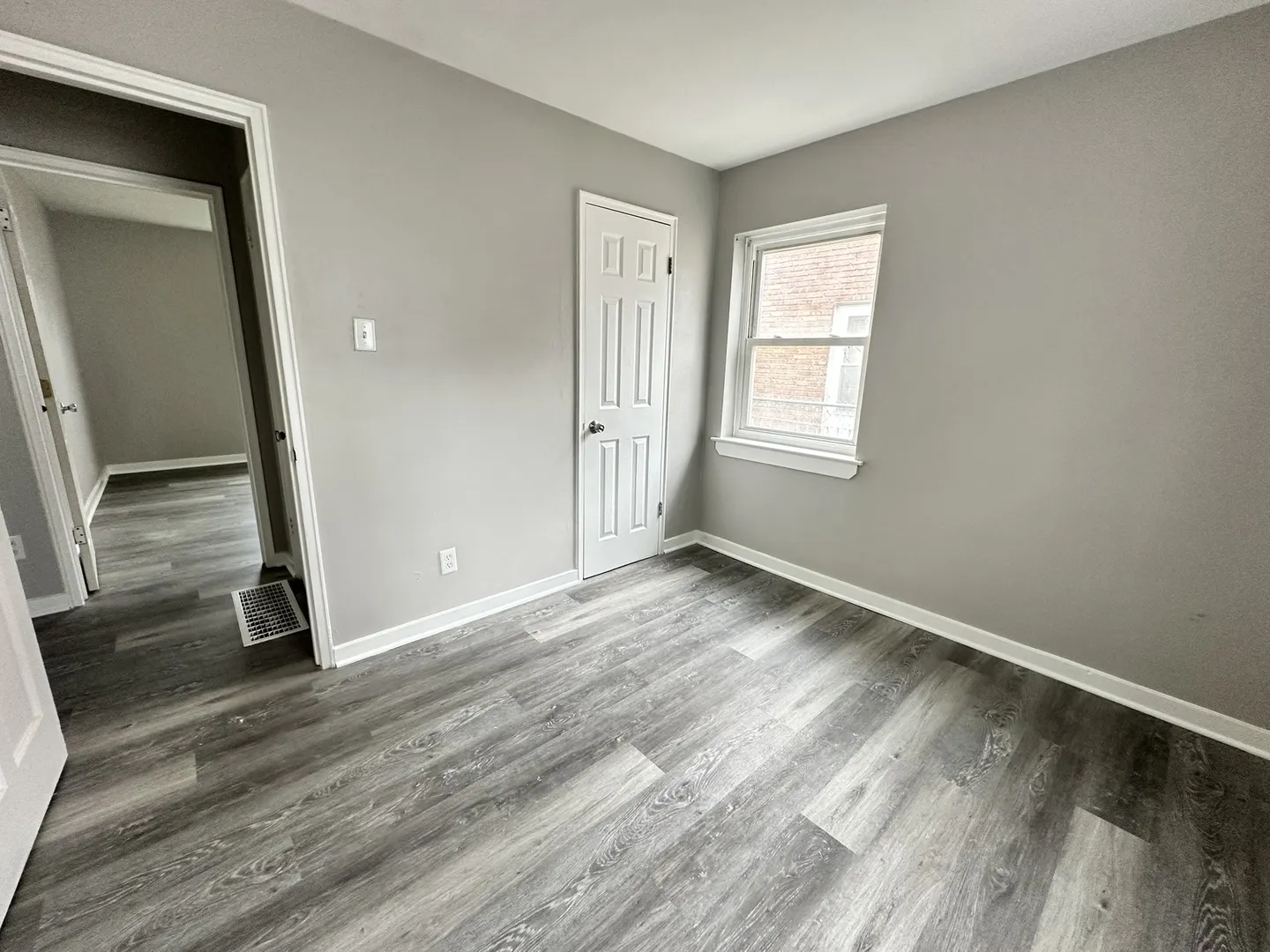 1581 Kenilworth Drive IL