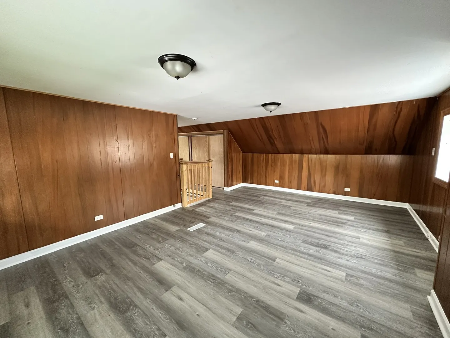 1581 Kenilworth Drive IL