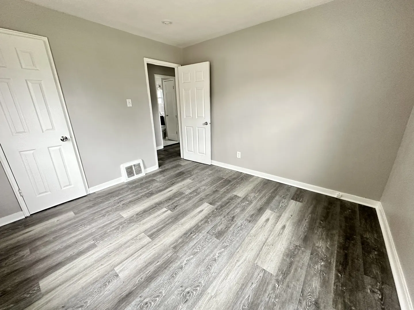 1581 Kenilworth Drive IL