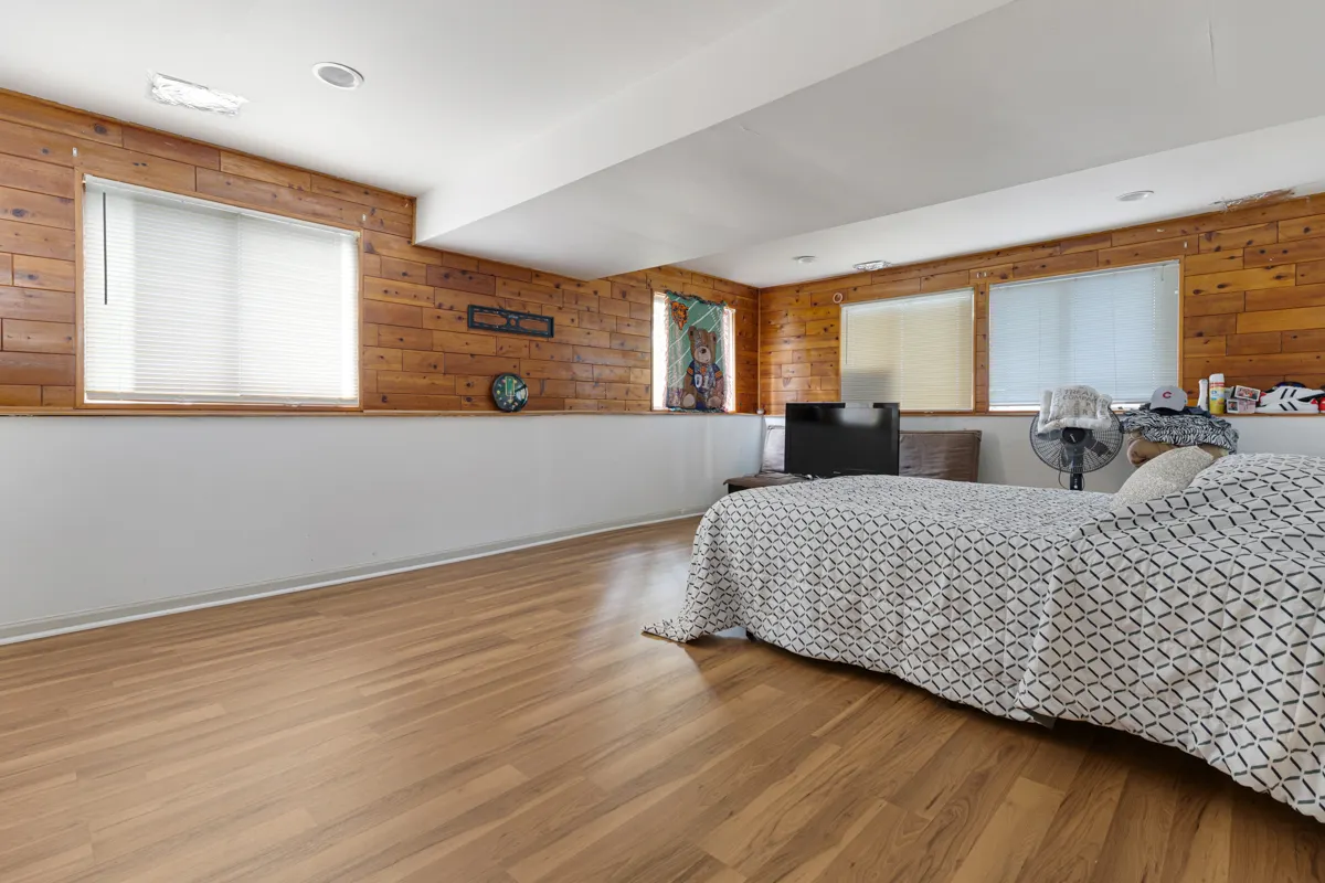 360 Olympia Court IL