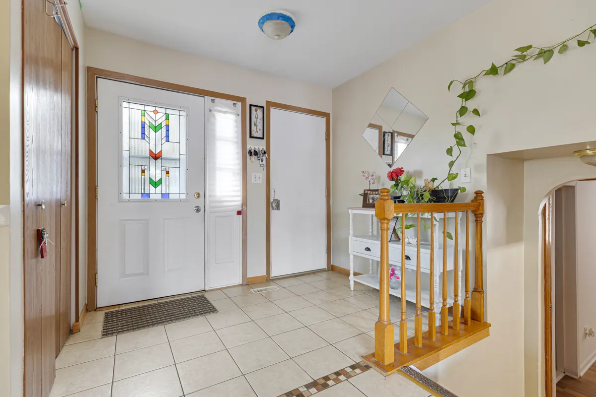 360 Olympia Court IL