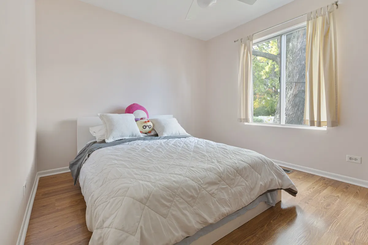 360 Olympia Court IL