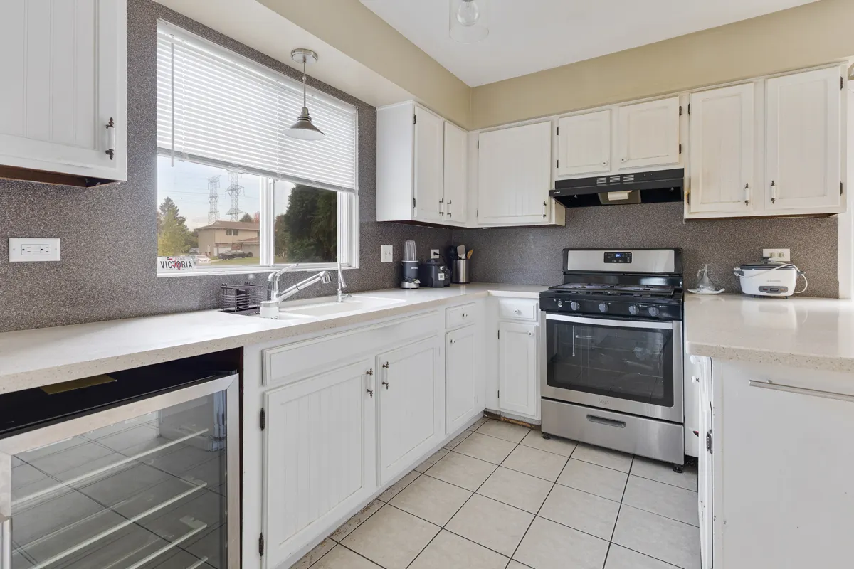 360 Olympia Court IL