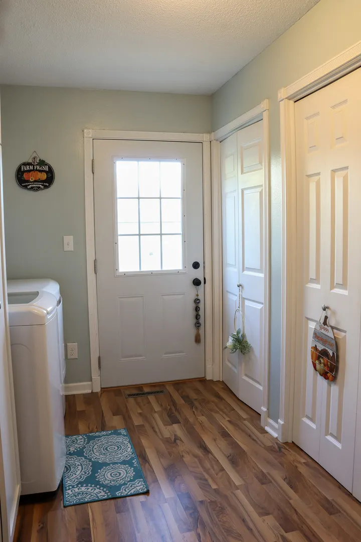 102 S Jackson Street IL