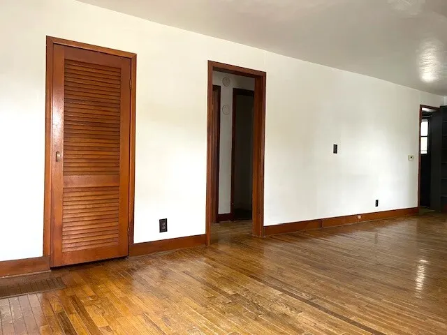 813 E Washington Street IL