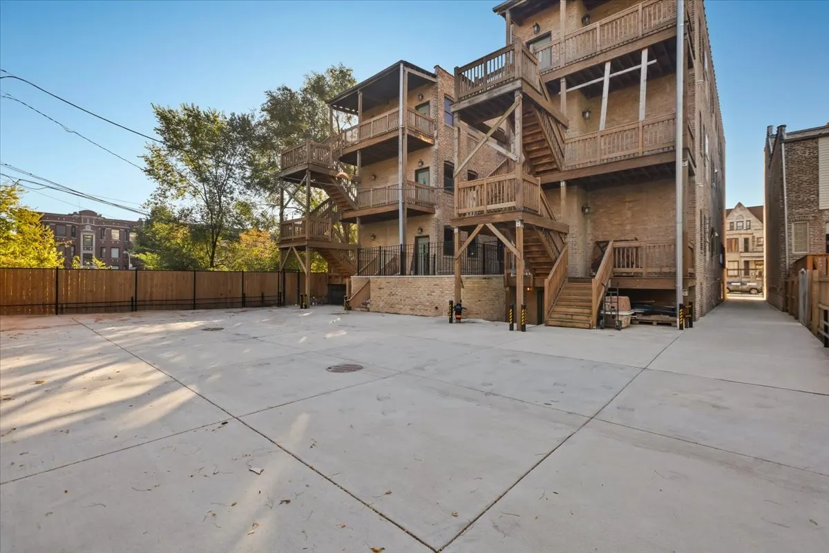 442-444 E 48th Street 2E IL