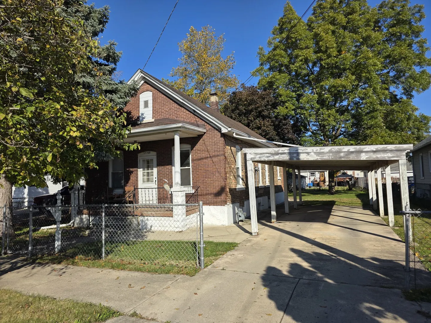 725 Chase Avenue IL