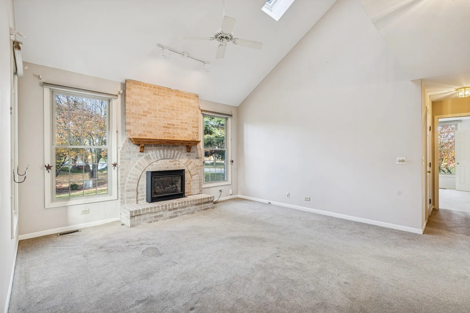 1420 Trailwood Drive IL