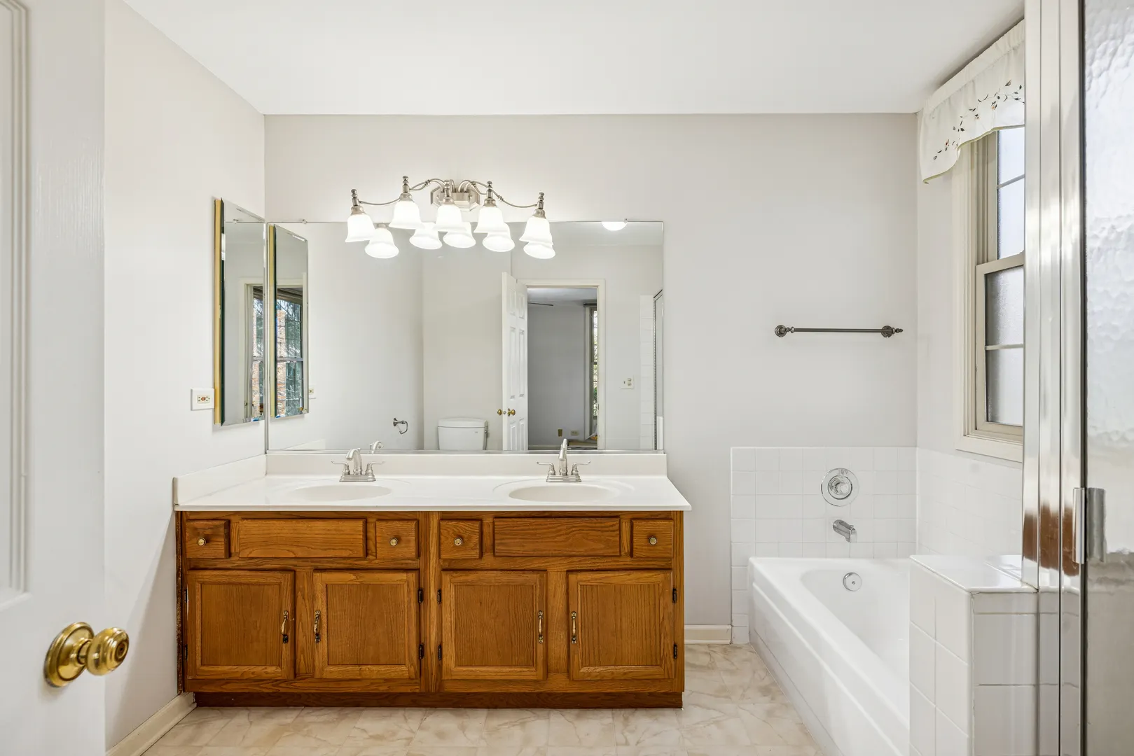 1420 Trailwood Drive IL