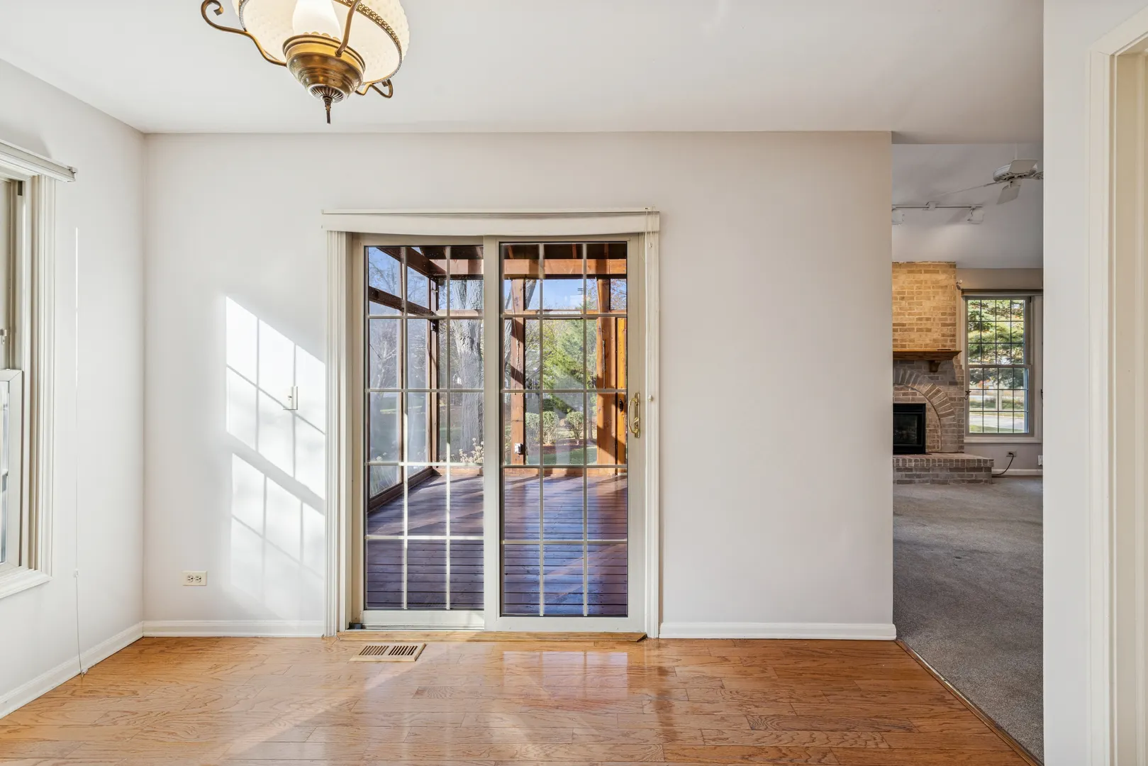 1420 Trailwood Drive IL