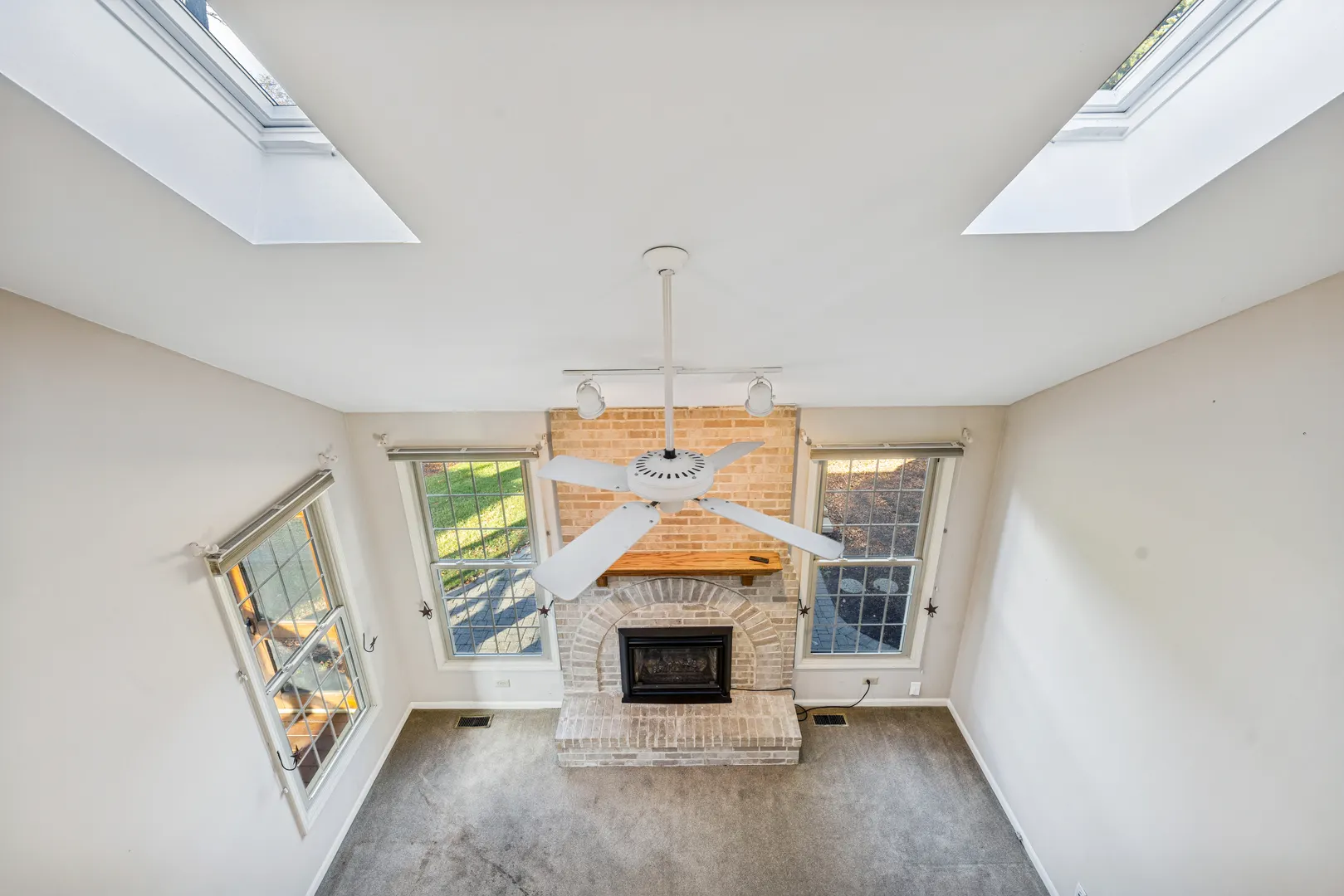 1420 Trailwood Drive IL