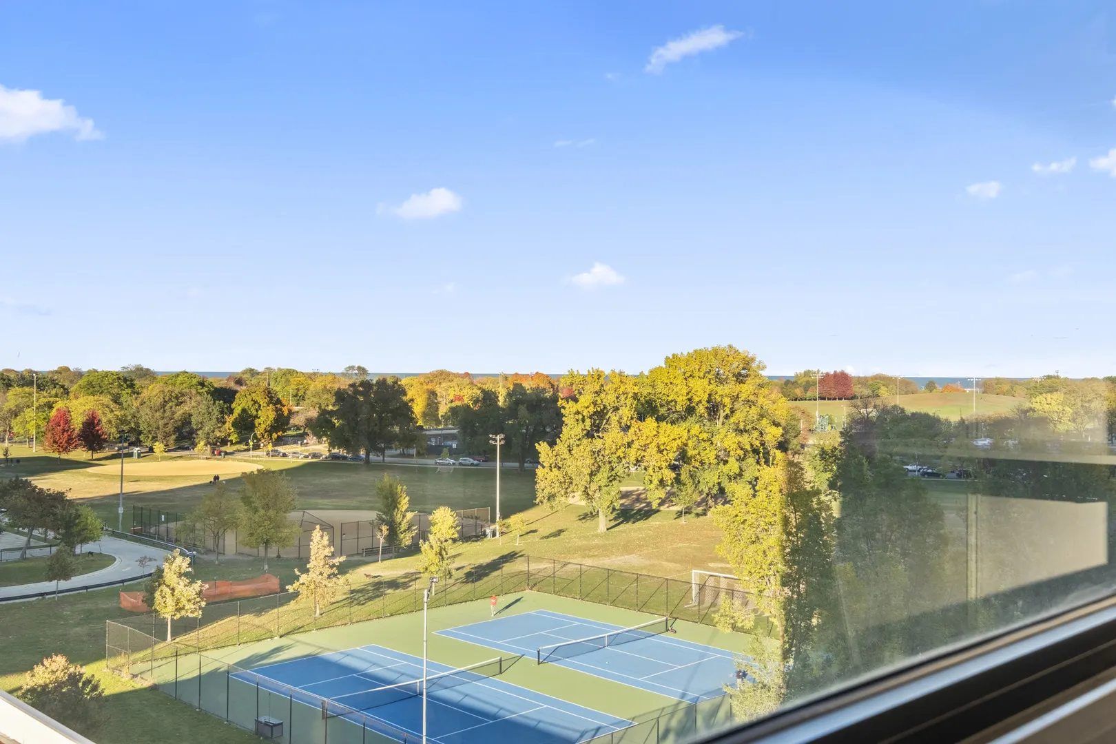 4343 N Clarendon Avenue 717 IL