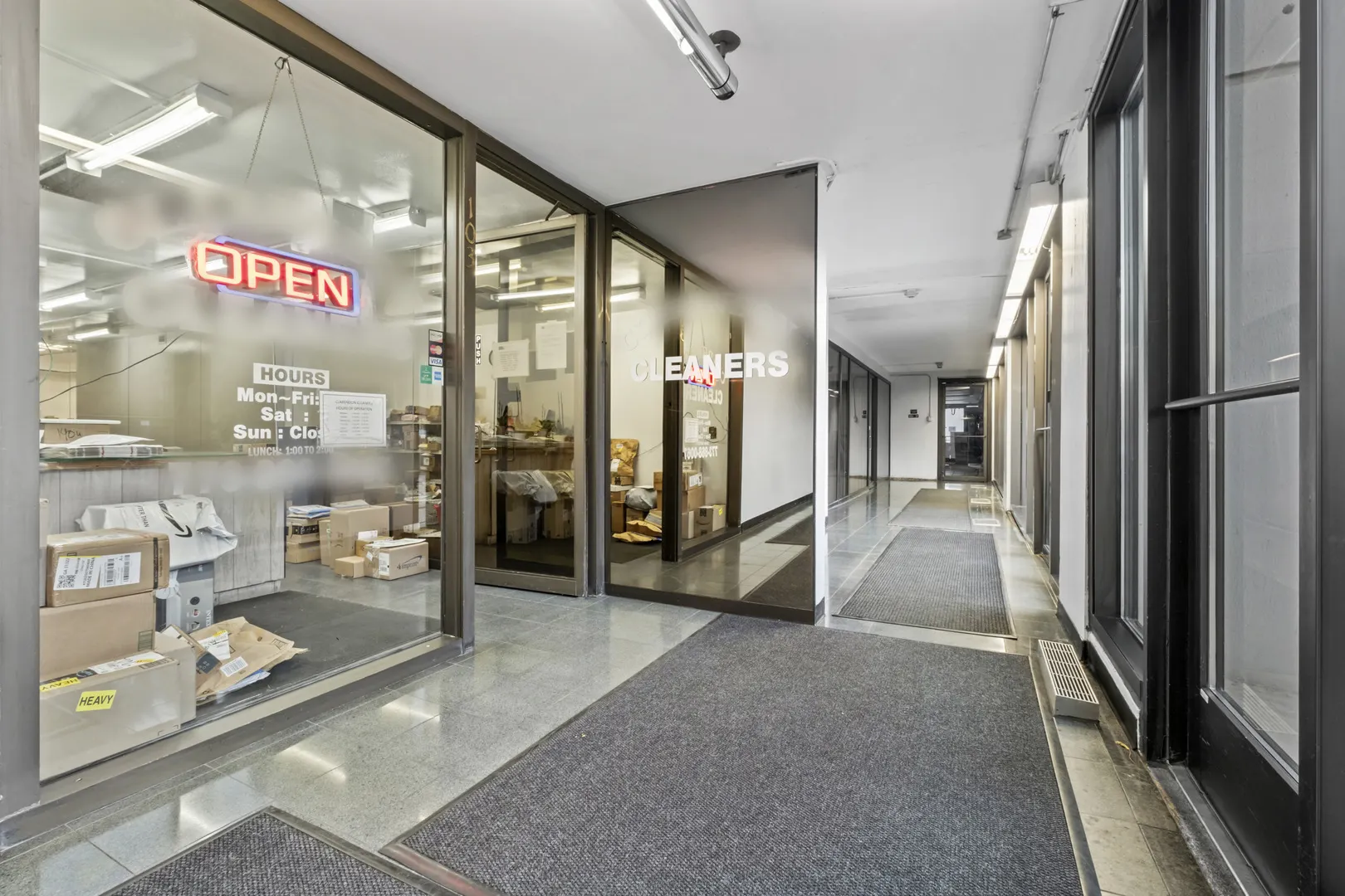 4343 N Clarendon Avenue 717 IL