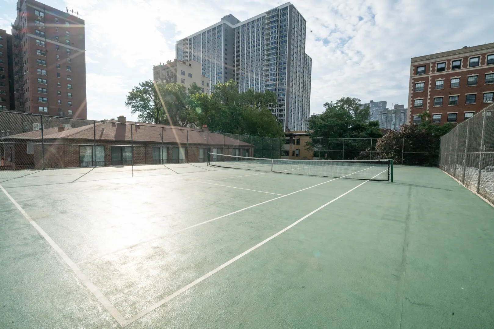 4343 N Clarendon Avenue 717 IL