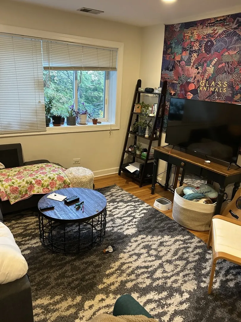 5953 N KENMORE Street 305 IL