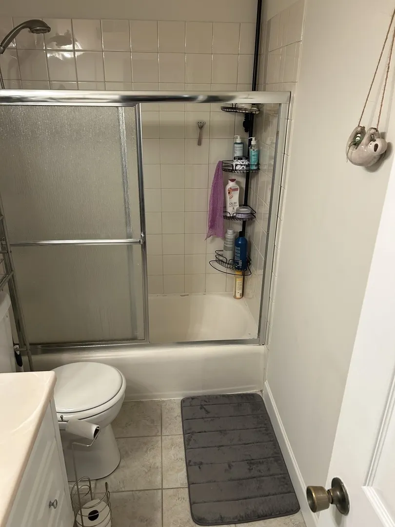 5953 N KENMORE Street 305 IL