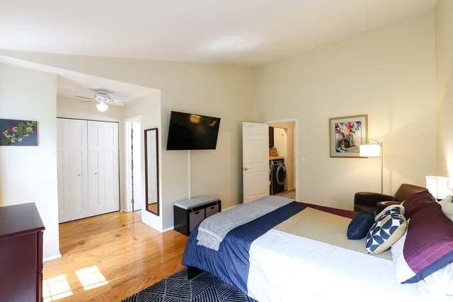 196 White Branch Court IL