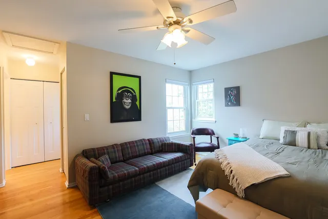 196 White Branch Court IL