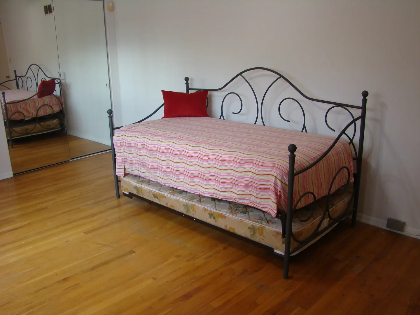 8732 S Calumet Avenue IL