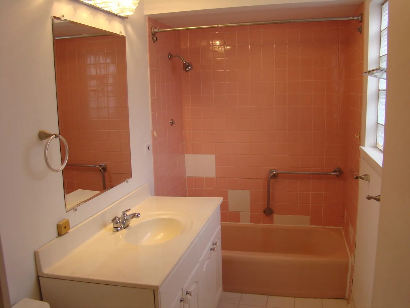 8732 S Calumet Avenue IL