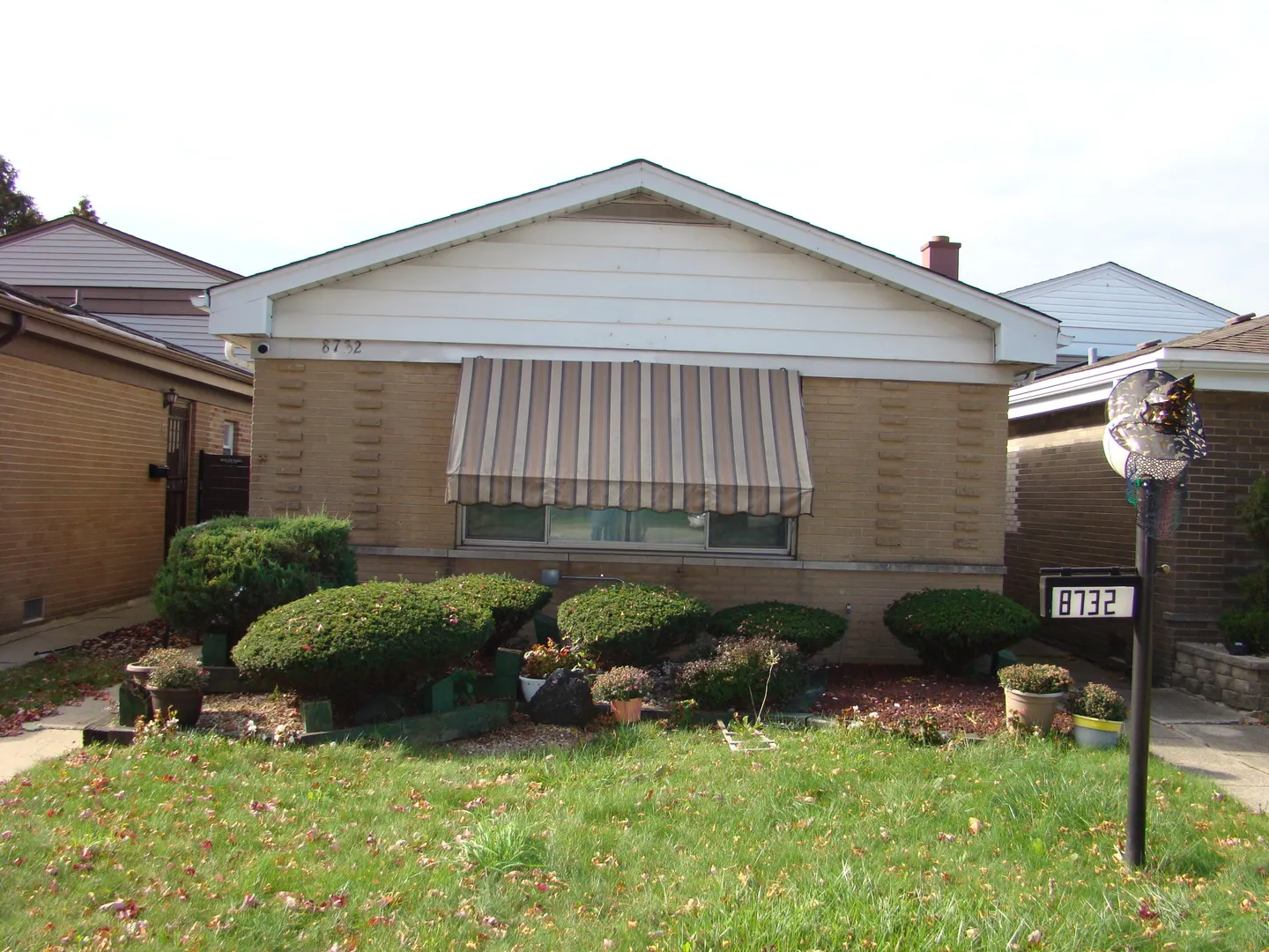 8732 S Calumet Avenue IL