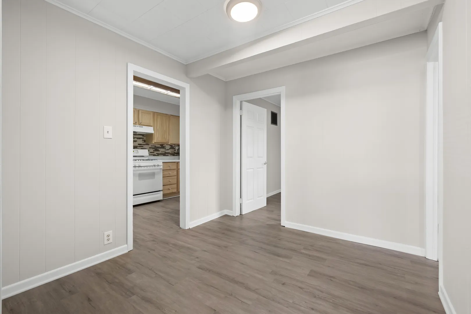 233 Wildwood Drive IL