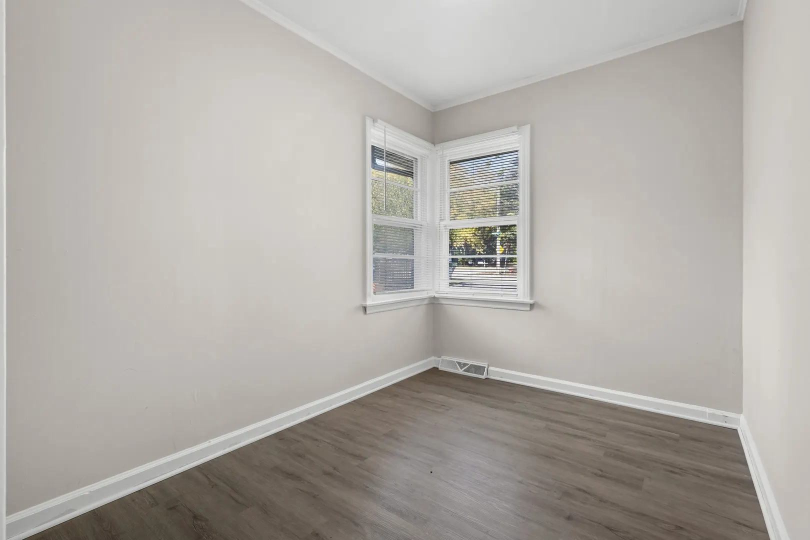 233 Wildwood Drive IL