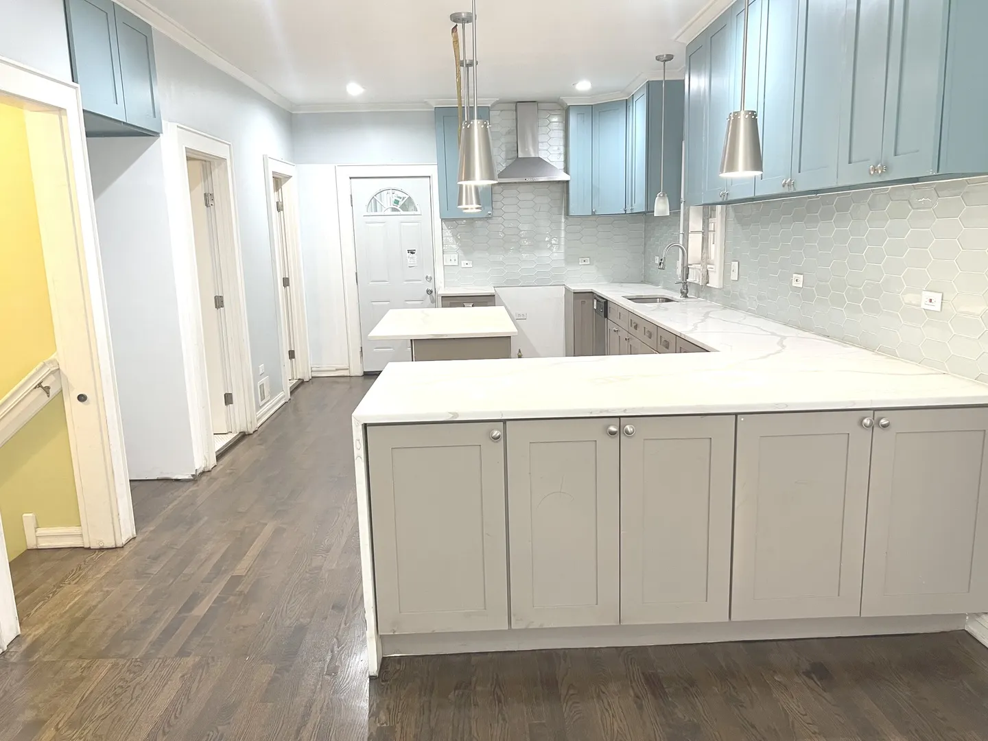 8227 S Avalon Avenue IL