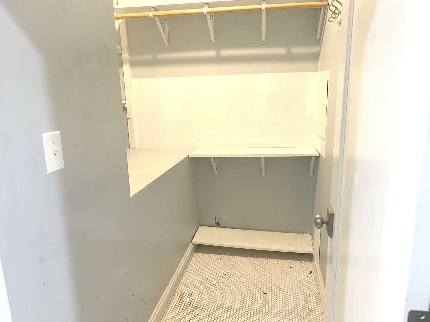 8227 S Avalon Avenue IL