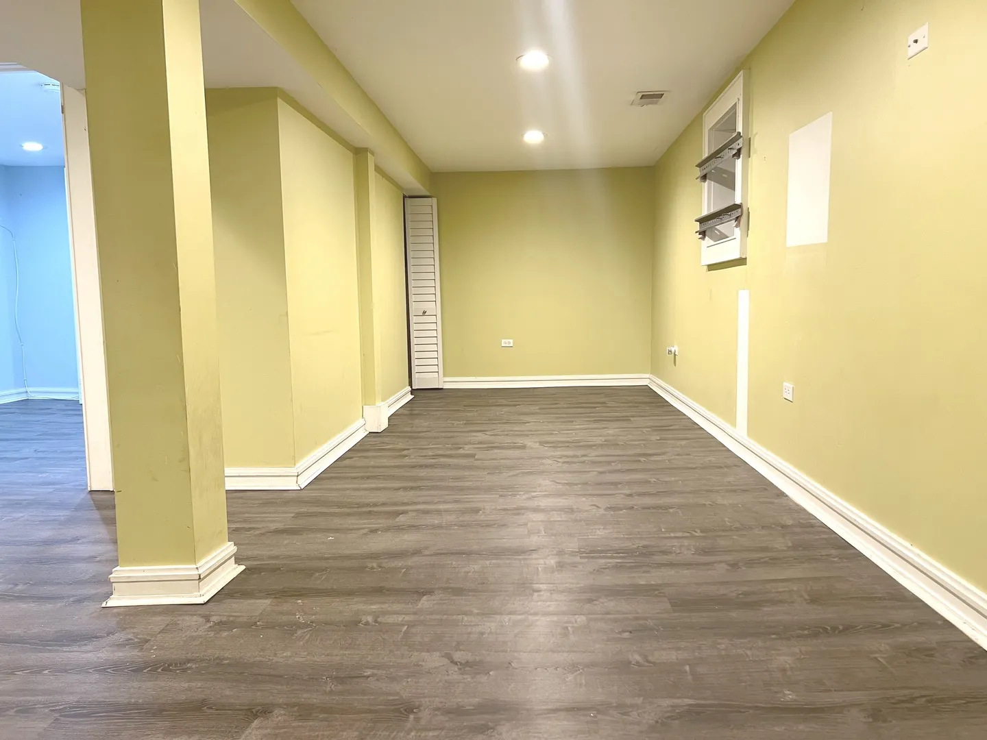 8227 S Avalon Avenue IL