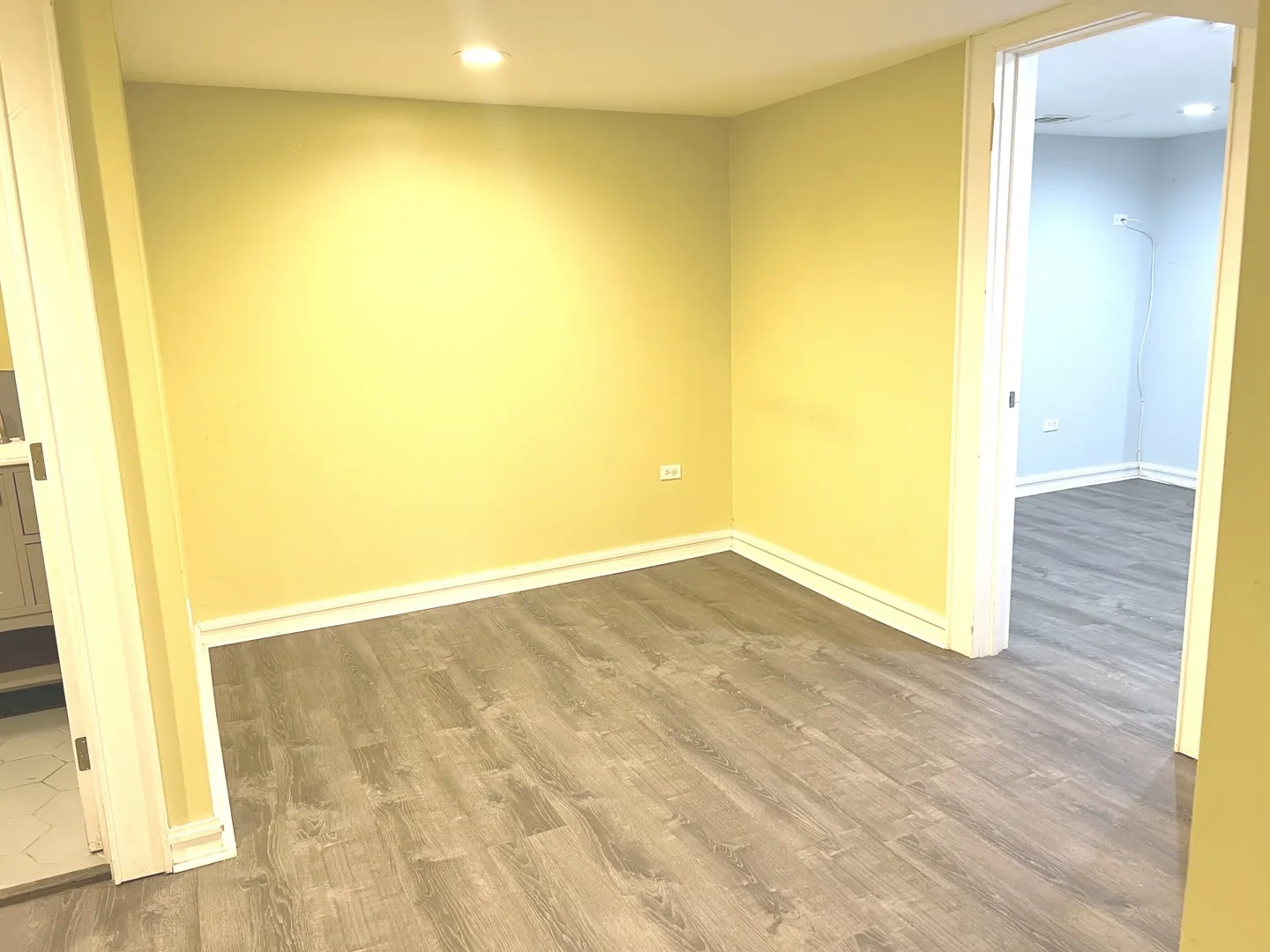 8227 S Avalon Avenue IL