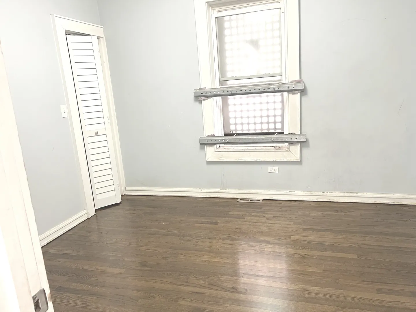 8227 S Avalon Avenue IL