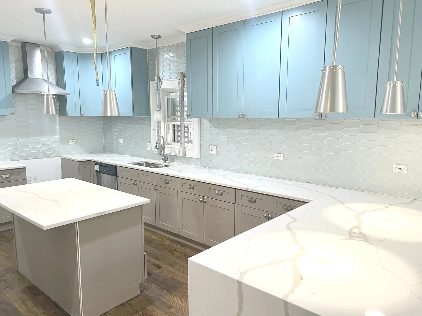 8227 S Avalon Avenue IL