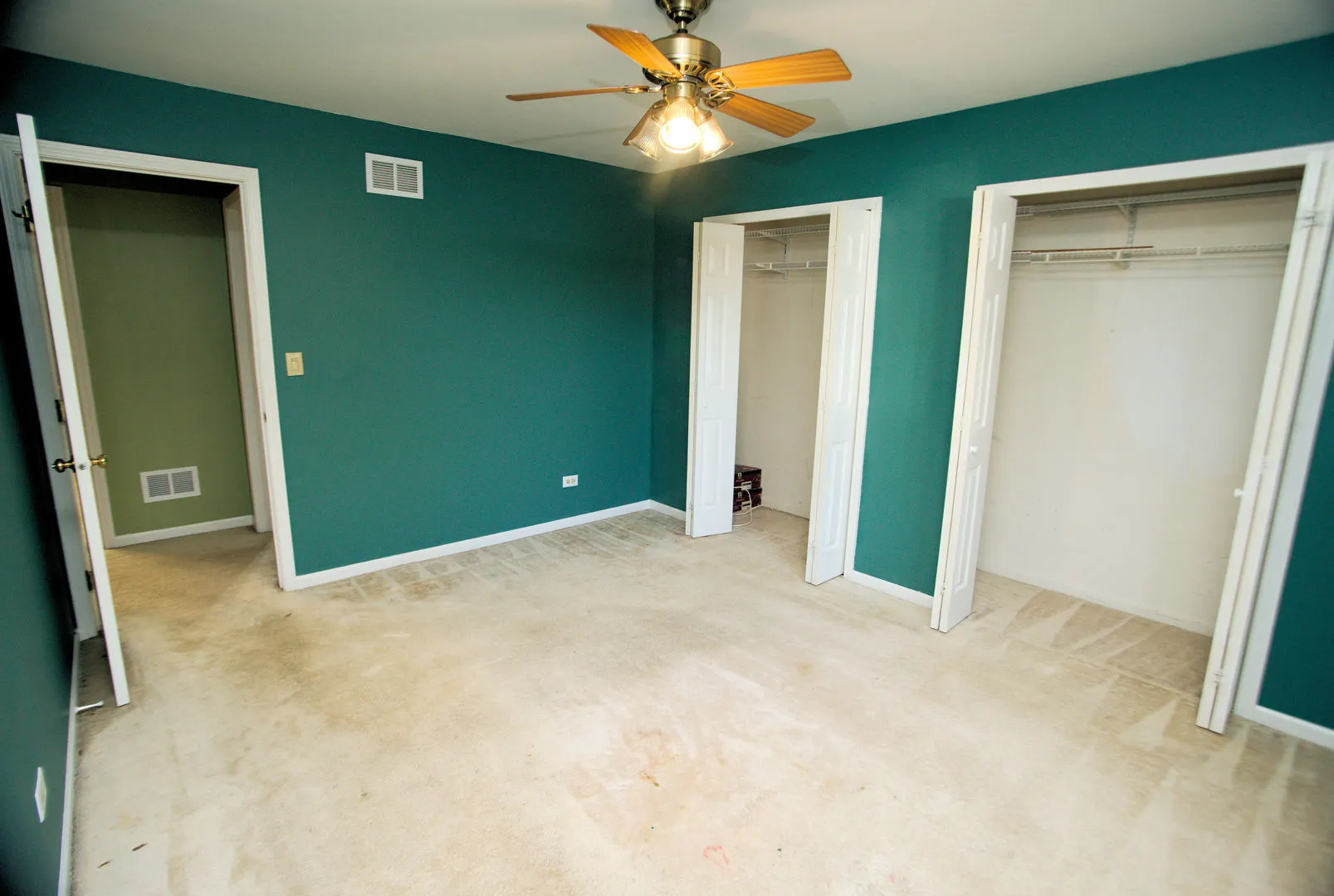 1210 Lorelei Drive IL