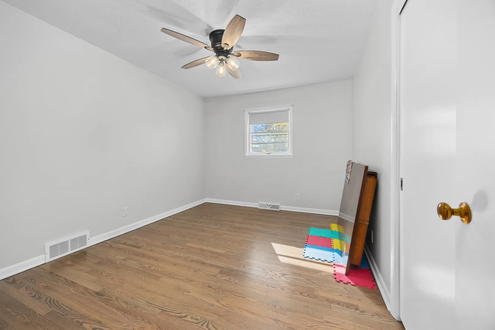 2516 Highcrest Road IL