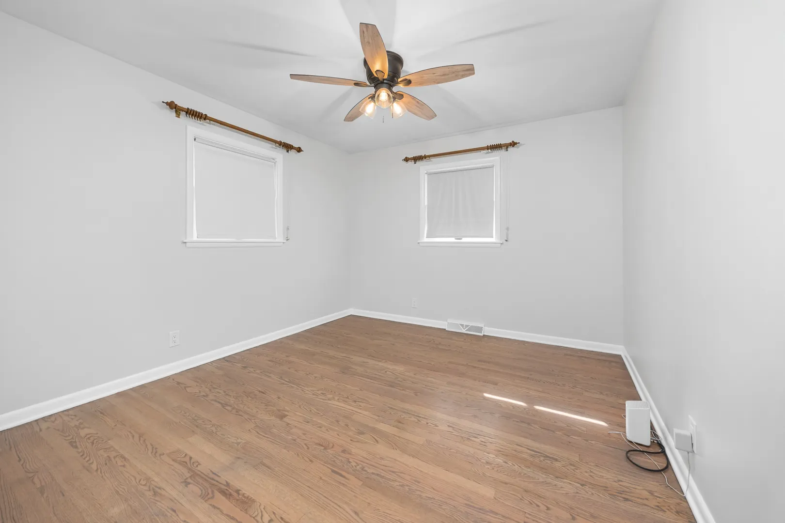 2516 Highcrest Road IL