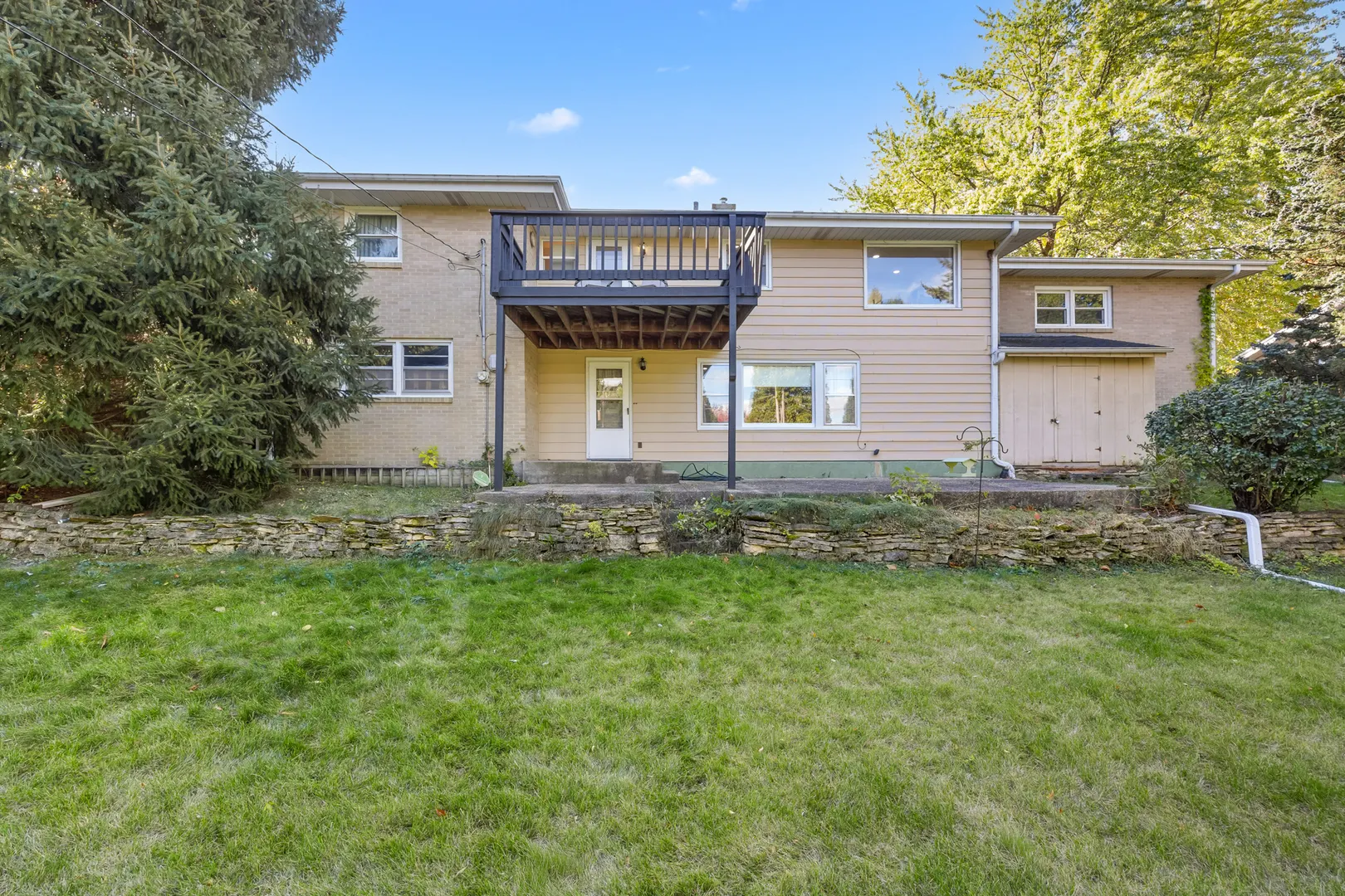 2516 Highcrest Road IL