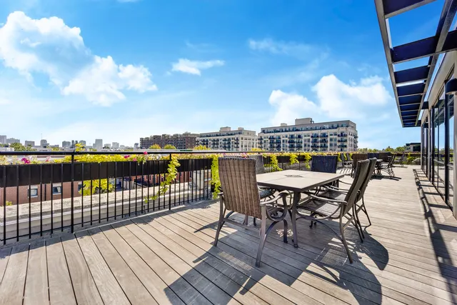 1070 W 15th Street 251 IL