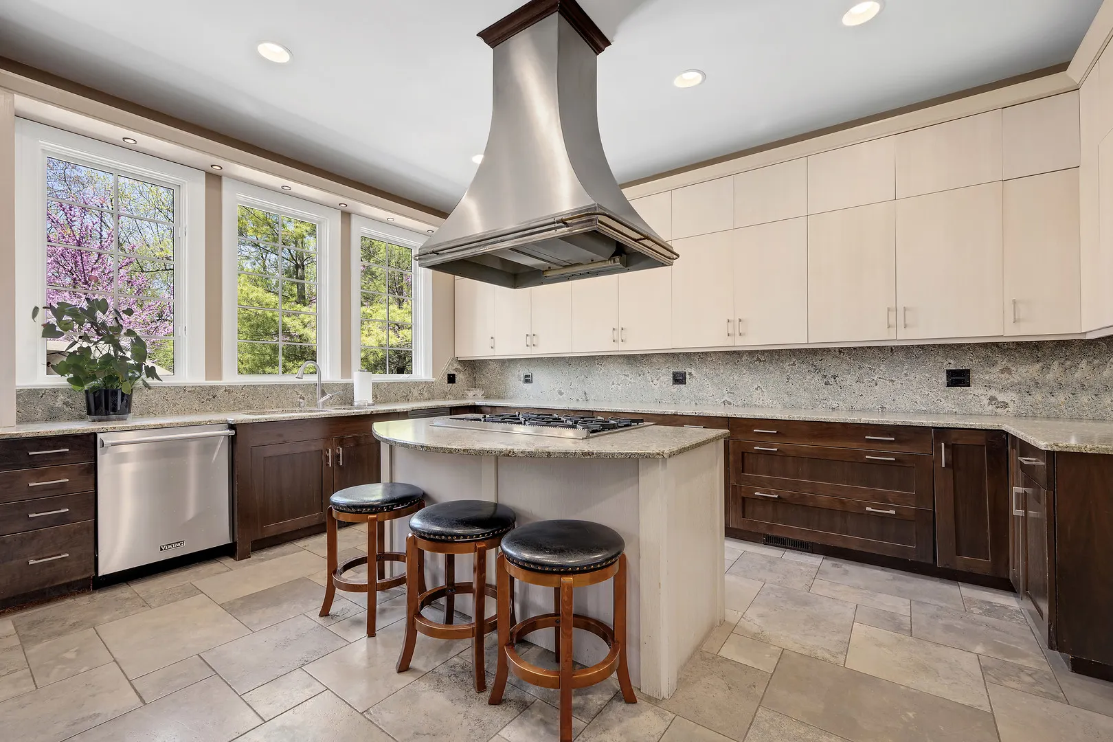 1890 Robinwood Lane IL