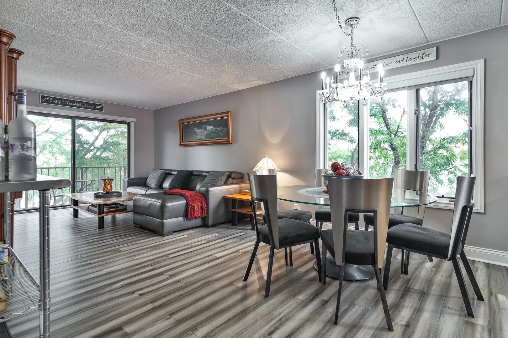 1389 Perry Street 303 IL