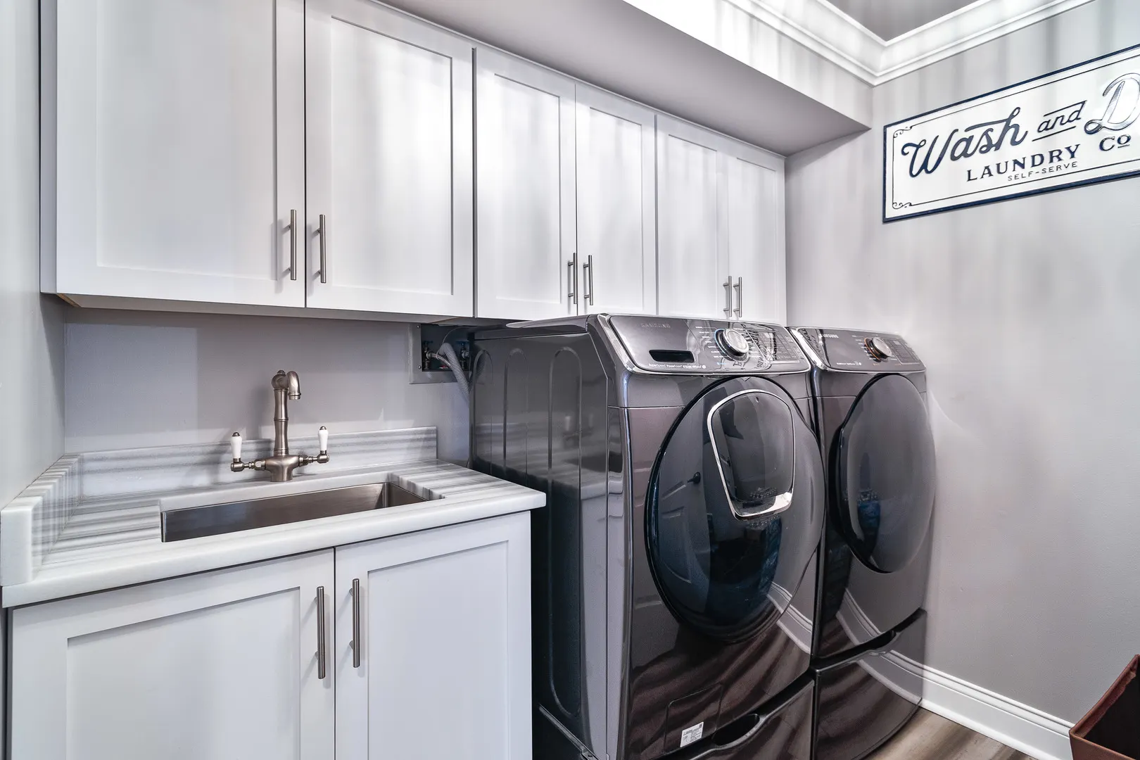 1389 Perry Street 303 IL