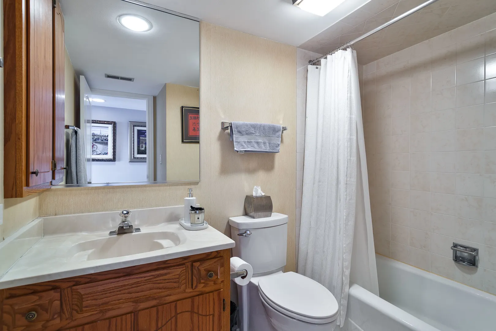 1389 Perry Street 303 IL