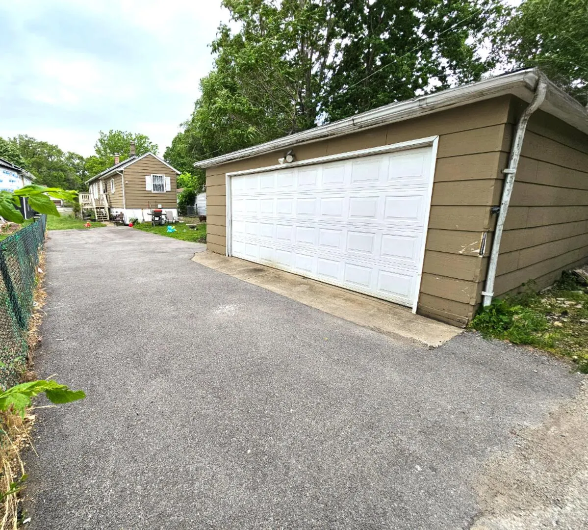 454 S Desplaines Street IL