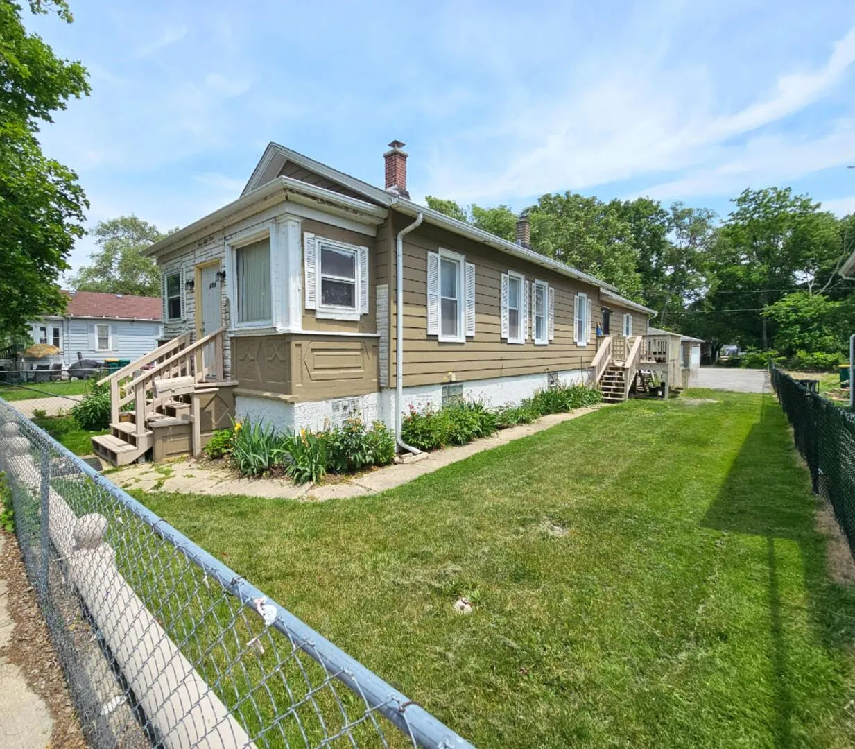 454 S Desplaines Street IL