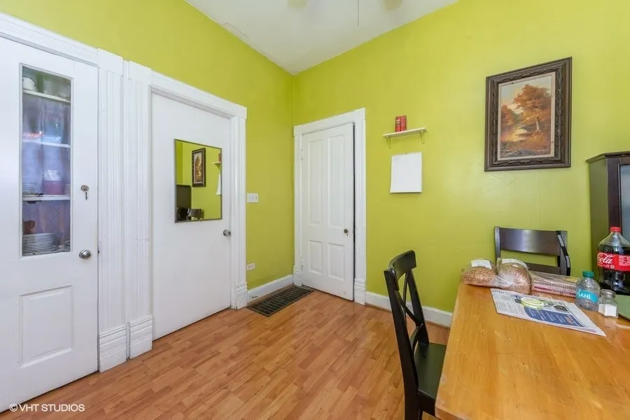 2347 W Maypole Avenue IL