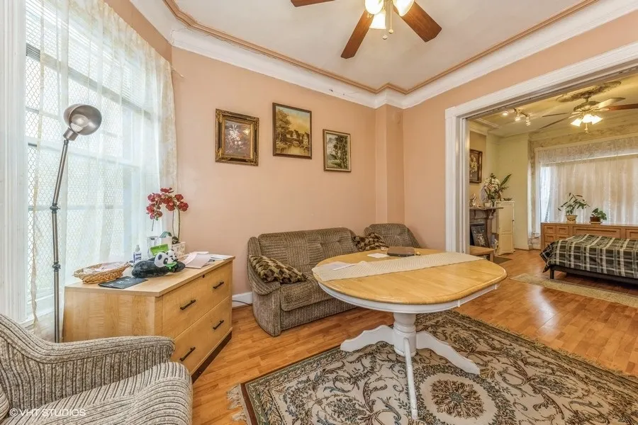 2347 W Maypole Avenue IL